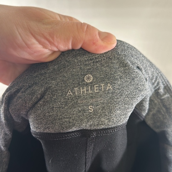 Athleta Be Free 2 in 1 Capri Skirted Leggings Reflective Athletic Skirt SM - Picture 7 of 8